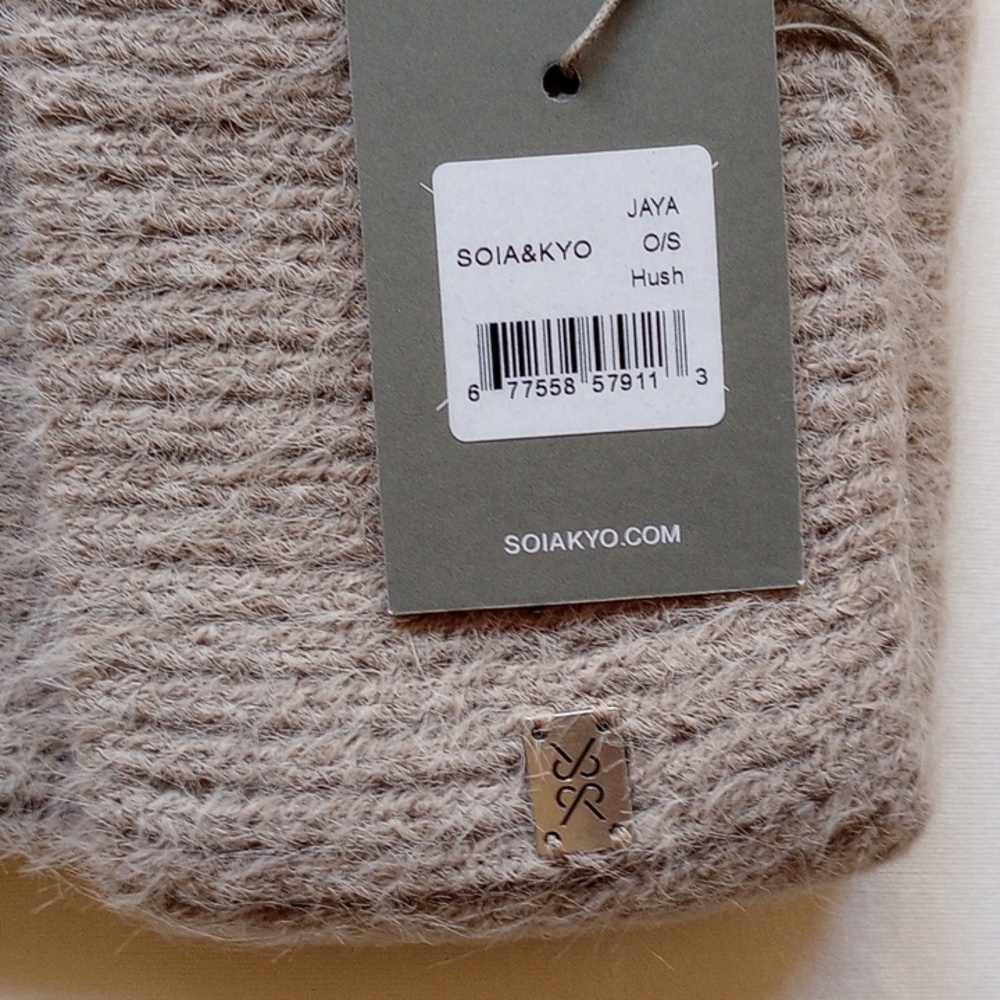 NWT Soia & Kyo Jaya Fuzzy Rib Knit Beanie Cap OS Hush Beige - Picture 4 of 9